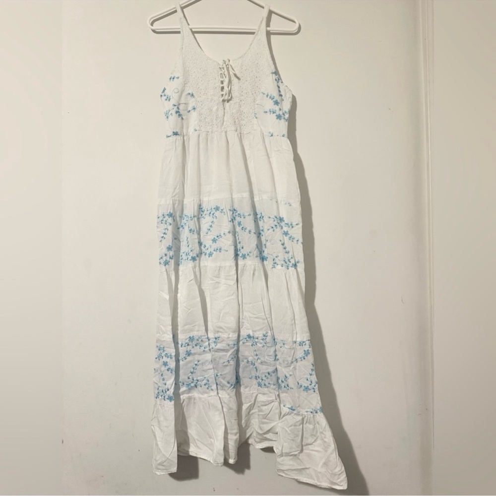 H.H.G. Sleeveless Tie-Front White Maxi Dress w/ Floral Print